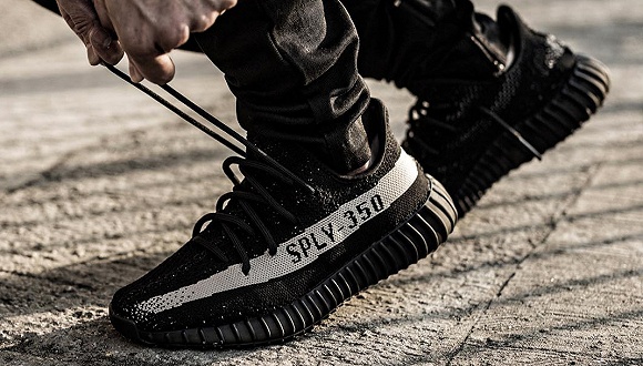 侃爷的椰子鞋真的帮Adidas赚钱了吗?
