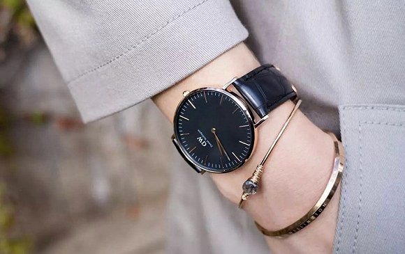 乔妹和金高银都戴的这个腕表品牌Daniel Wellington 能靠明星红多久