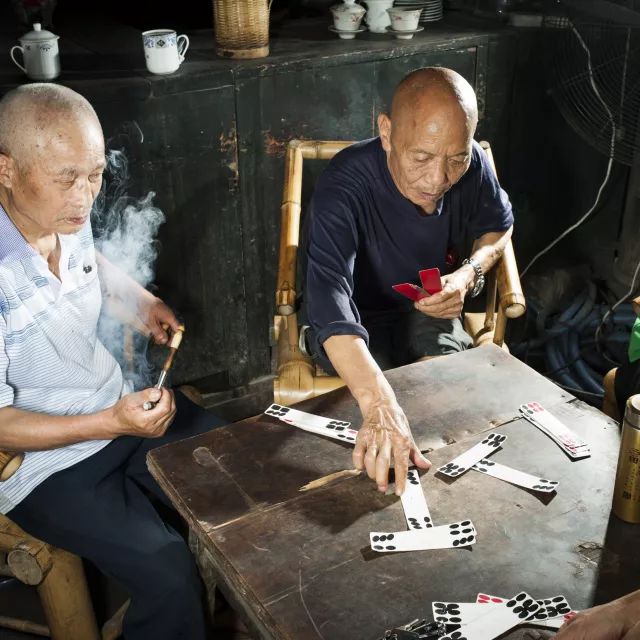 兔头猪脑小龙虾,外国人竟然也有成都胃