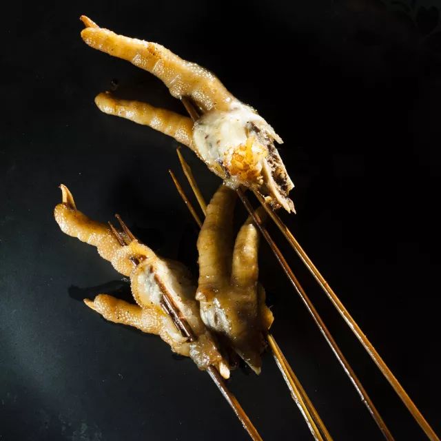 兔头猪脑小龙虾,外国人竟然也有成都胃
