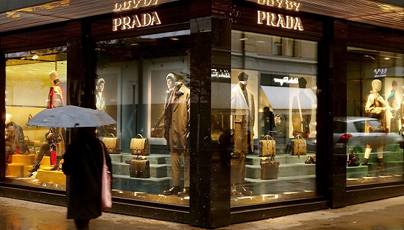 为了重振市场,Prada集团一口气在西安SKP开了7家店