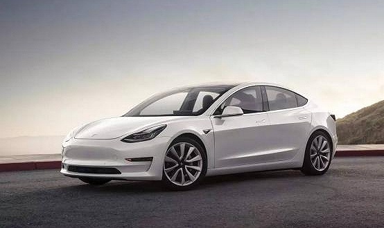 特斯拉Model 3单次充电续航突破了975公里